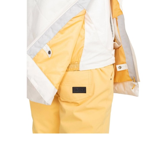 NWT, Roxy, pullover snowboarding jacket - Picture 6 of 8